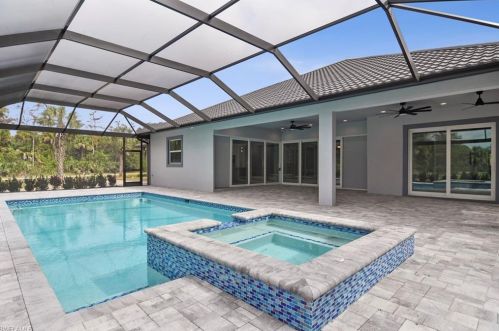 835 11th St, Naples FL  34117-2286 exterior