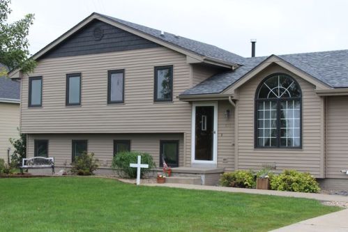 650 134th Ave, Alleman, IA 50007-9800