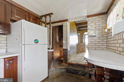 206 Ctr Ave, Dauberville PA  19533-8665 exterior