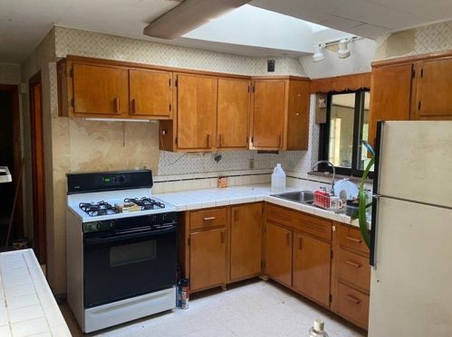 5103 Lakeview Dr, Gibsonia, PA 15044-8357