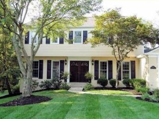 6037 Trowbridge Dr, Cincinnati, OH 45241-1717