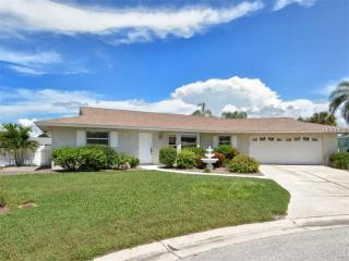 5568 Contento Dr, Sarasota, FL 34242-1847