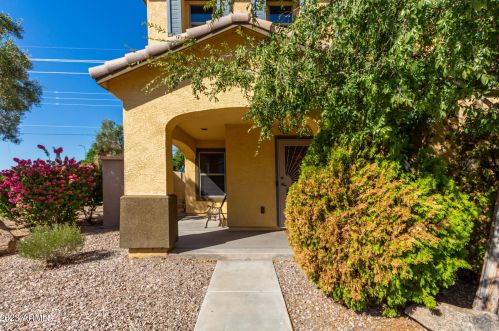 7948 Colcord Canyon Rd, Phoenix, AZ 85043-1131