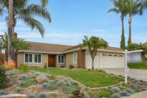 2704 Olympia Dr, Carlsbad CA  92010-2179 exterior