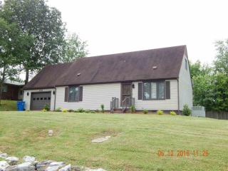 202 18th St, Benton, KY 42025-1715