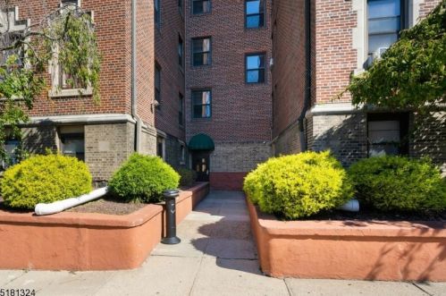 755 Anderson Ave, Cliffside Park NJ  07010-2175 exterior