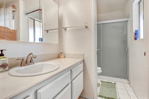 20032 Avenue Of The Oaks, Santa Clarita CA  91321-1365 exterior
