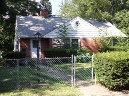 12 High St, Garnerville, NY 10923-1402