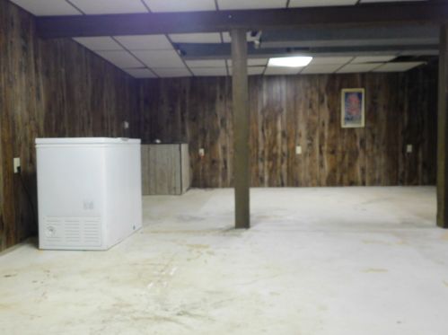 8002 Grn Tree Rd, Milwaukee WI 53223-4926 exterior