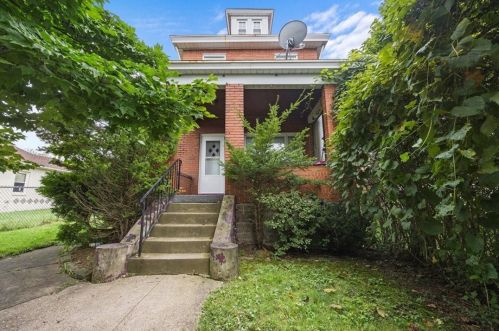 263 Larkspur St, Whitaker, PA 15120-2207