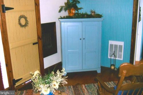 313 6th St, Laurel DE  19956-1555 exterior