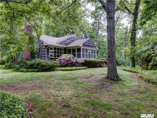 535 Meadow Ln, Nassau Point, NY 11935-1703