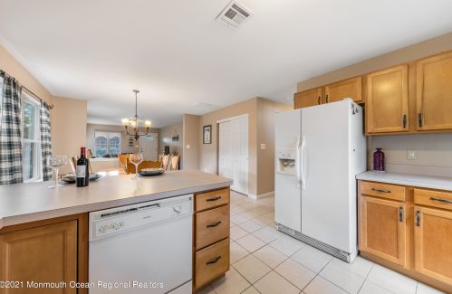 11 Vanard Dr, Bricktown NJ  08723-7426 exterior