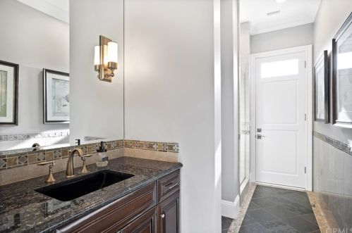 1921 Windward Ln, Newport Beach CA  92660-3816 exterior