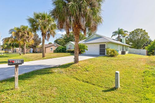 909 Fulton Way, Sebastian FL  32958-5123 exterior