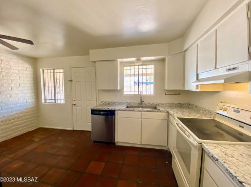 3571 Calle Polar, Tucson, AZ 85730-3209