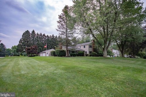 1755 Ludwell Dr, Prospectville PA  19002-3030 exterior