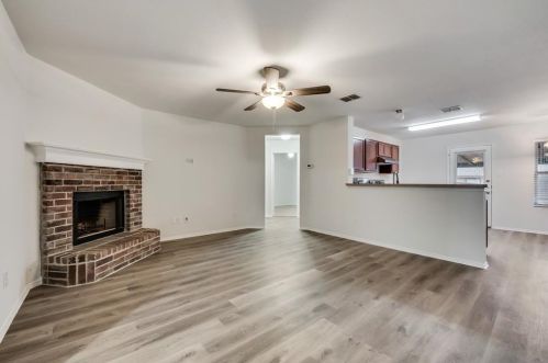 2613 Castle Pines Dr, Burleson TX  76028-8803 exterior