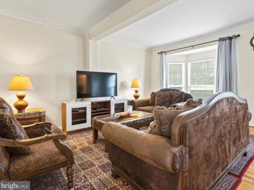 11740 Batley Pl, Woodbridge VA  22192-8403 exterior