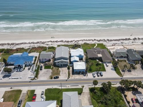 4241 Atlantic Ave, Daytona Beach FL 32127-7004 exterior