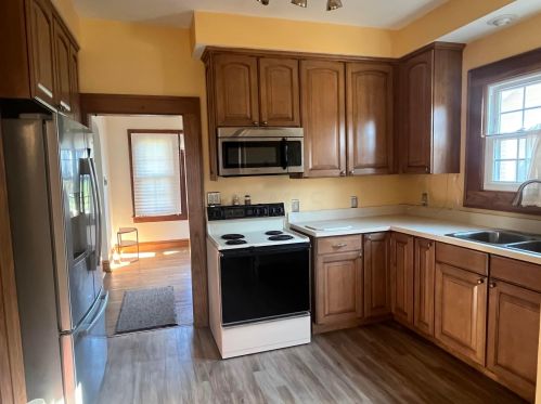 1915 Hazel Ave, Zanesville, OH 43701-2219