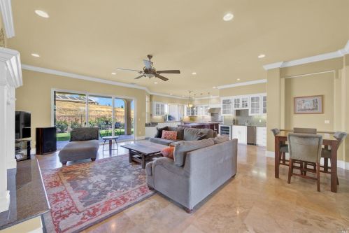 3959 Skyhawk Ln, Vacaville CA  95688-9516 exterior