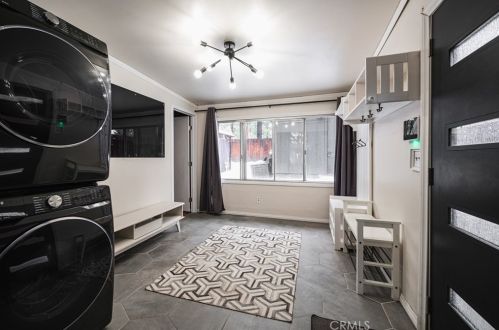 328 Sherwood Blvd, Big Bear City CA  92314 exterior