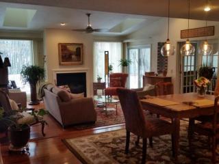 97 Walden Pond Dr, Nashua NH  03064-2877 exterior