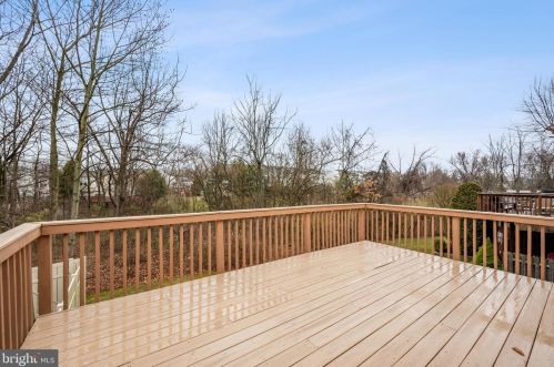 132 Cambridge Ct, West Deptford NJ  08096-6884 exterior