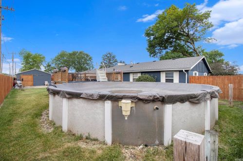 717 12 St, Mishawaka IN 46544-5441 exterior