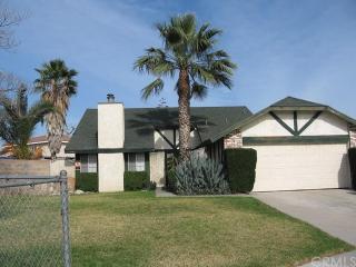 413 Marcella Ave, Rialto, CA 92376-5136