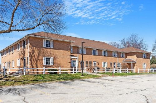 703 Elmwood Dr, Hudson, NH 03051-3245