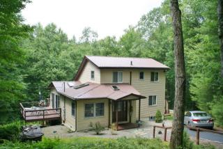 177 Water View Dr, Hawley, PA 18428-7838