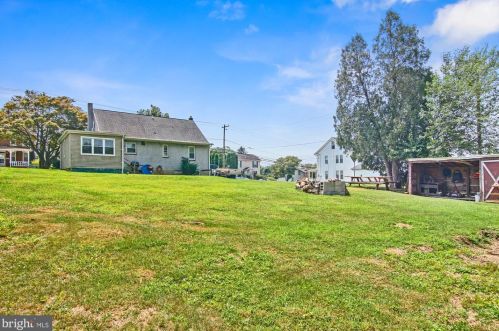 17 Adams St, West Enola PA  17025-2802 exterior