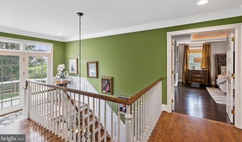 466 Black Swan Ln, Berwyn PA  19312-1908 exterior