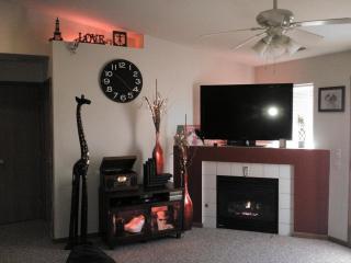 68 Miller Ave, Cedar Rapids IA  52404-5143 exterior
