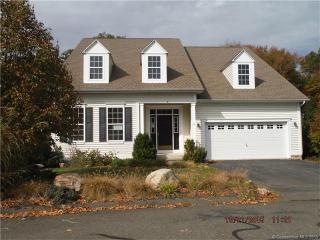 8 Stonington Ct, Waterbury, CT 06762-3345