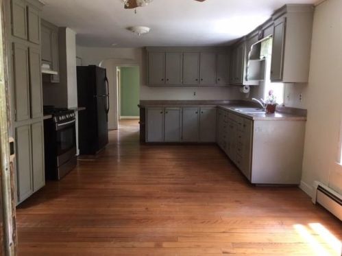 395 Bulgarmarsh Rd, Tiverton, RI 02878-3865