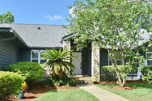 999 Sleeping Rock Ct, Casselberry, FL 32708-3865