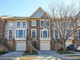 3919 Maximilian Ct, Fairfax, VA 22033-2737