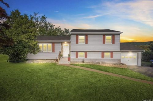 7 Winchester Way, Washingtonville NY  10992-1741 exterior