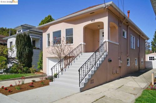 456 Cavour St, Oakland CA  94618-1077 exterior