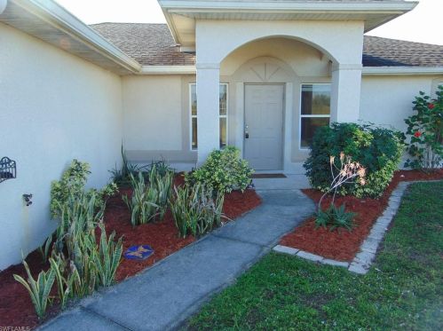 3503 13th St, Lehigh Acres, FL 33976-2836