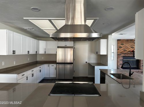 4747 Wild Horse Dr, Tucson, AZ 85742-8970