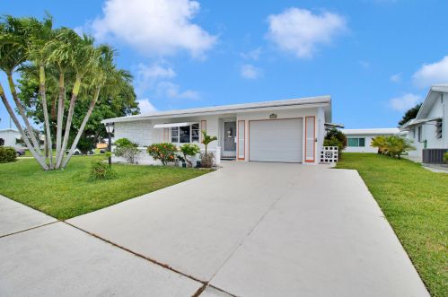 1702 18th St, Boynton Beach, FL 33426-6414