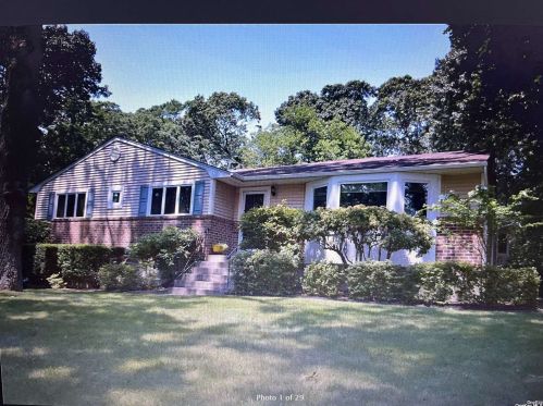 3 Josephine Ln, Northport NY  11768-2706 exterior