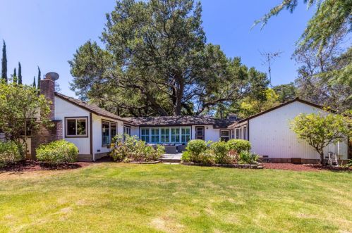 472 Deodara Dr, Los Altos CA 94024-7054 exterior