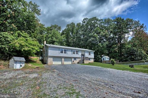 1820 Newport Rd, Duncannon, PA 17020-8950