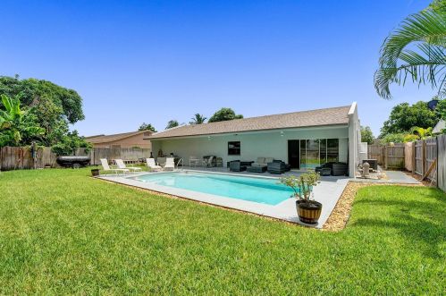 3413 Avenue Villandry, Delray Beach, FL 33445-2222