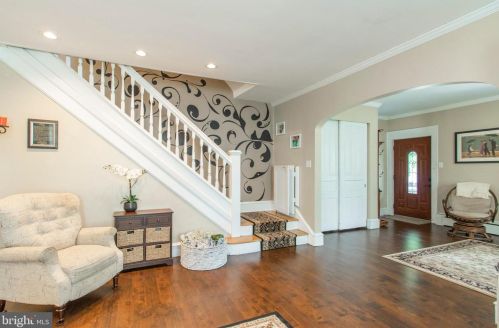 332 Washington Ave, Downingtown PA  19335-2916 exterior
